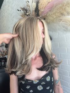 12/six.one Salon photo 9