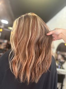 12/six.one Salon photo 22