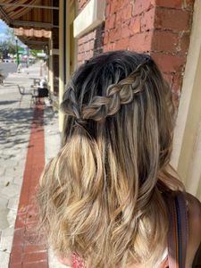 12/six.one Salon photo 36