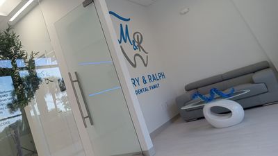 M&R Dental Family