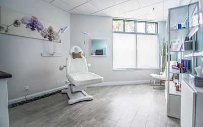 The Laser Lounge Spa Naples photo 23