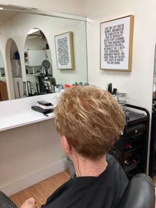 TROPICAL WAVES Hairdressing and Barber Salon photo 6