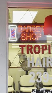 TROPICAL WAVES Hairdressing and Barber Salon photo 15