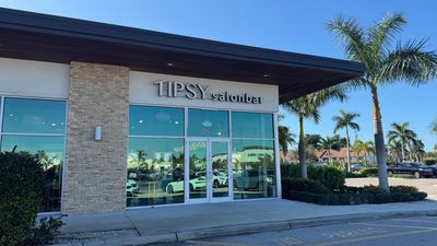 Tipsy Salon Bar Naples photo 7