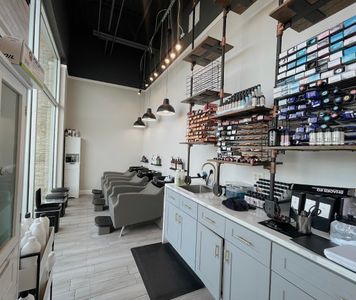 Tipsy Salon Bar Naples photo 10