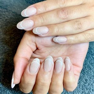 Tipsy Salon Bar Naples photo 18