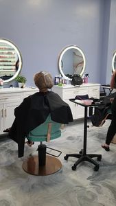 Tipsy Salon Bar Naples photo 21