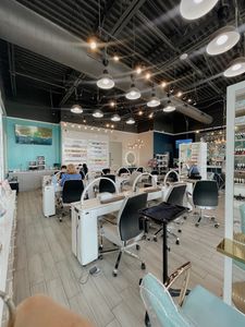 Tipsy Salon Bar Naples photo 25