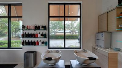 Air Bar Blowouts & Extensions Blow Drybar photo 18