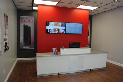 uBreakiFix – Phone and Computer Repair photo 6