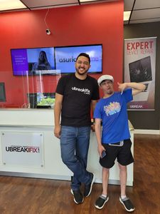 uBreakiFix – Phone and Computer Repair photo 9