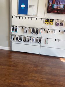 uBreakiFix – Phone and Computer Repair photo 14