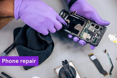 uBreakiFix – Phone and Computer Repair photo 22