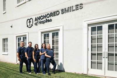 Anchored Smiles of Naples