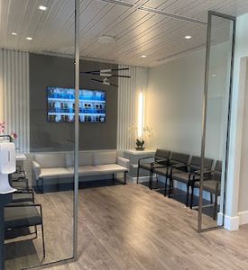 Specialists in Implant Dentistry – Dr Matthew Holtan photo 5