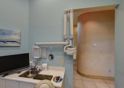 Optimal Dental Fitness of Naples – George Mantikas, D.M.D photo 35