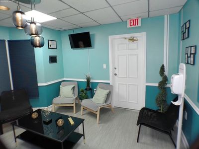 Dr. Gredell Hernandez, DDS