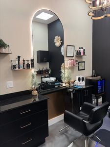 Salon Nirvana of Naples