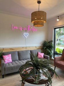 Tropical Hair photo 3