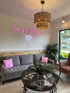 Tropical Hair photo 4