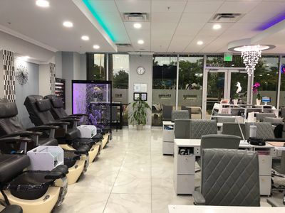 Glow Nail Spa Naples