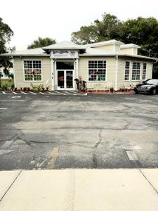 Arts and Barks Jeanette’s Pet Grooming photo 6