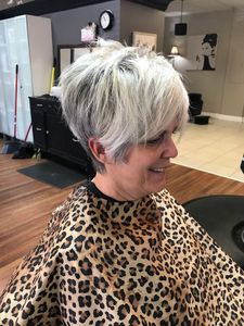 Lena Maxey Boutique & Salon photo 14