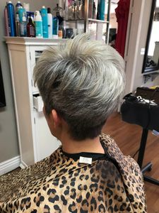 Lena Maxey Boutique & Salon photo 15