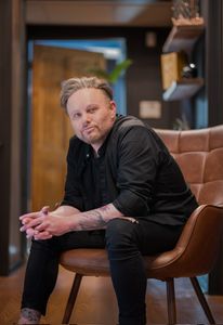 BLACKWALL AESTHETICS