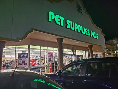 Pet Supplies Plus Valrico
