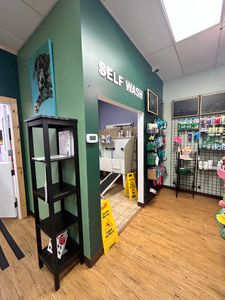 EarthWise Pet Supply & Grooming