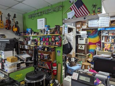 Green Shift Comics photo 43