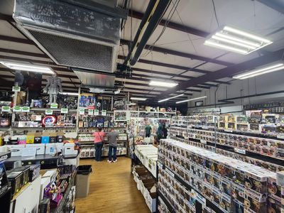 Emerald City Comics Games Toys photo 42