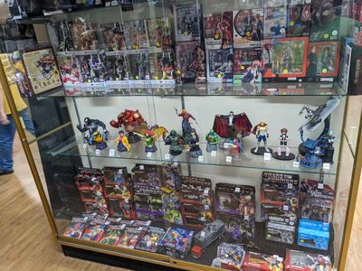 Emerald City Comics Games Toys photo 81