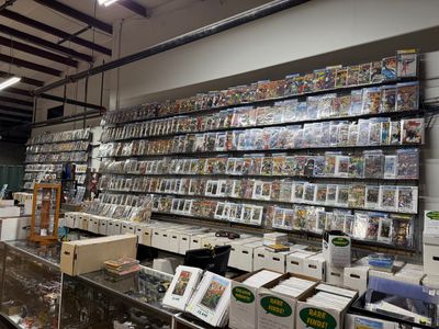 Emerald City Comics Games Toys photo 76