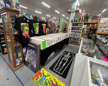 Lois Lane Comics & Collectibles photo 2