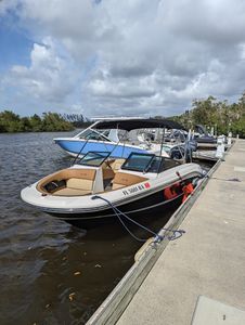 PORT 32 Marinas Naples