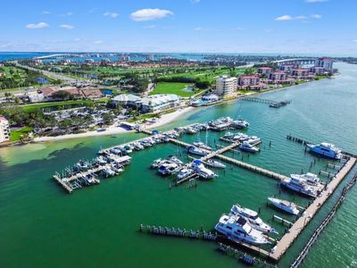 Isla Del Sol Yacht & Country Club