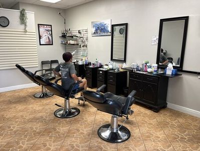 Lucky Salon – Eyebrow Threading | Waxing | Facials | Eyelash Extensions in Apollo Beach, Florida photo 2