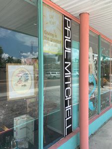 Salon Uptown Downtown photo 17