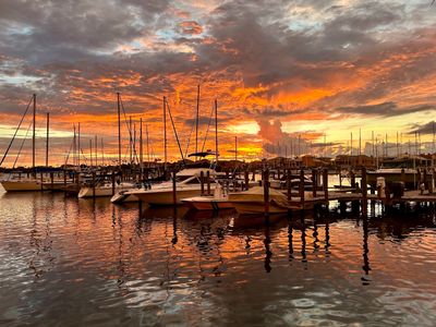 Circles Waterfront Restaurant photo 24