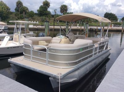 Freedom Boat Club – Venice Marine Max photo 5