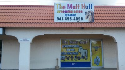 The Mutt Hutt Grooming Salon by Bobie