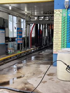 Venice Car Wash & Detail Center photo 5