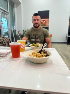 Pokehub Venice photo 30