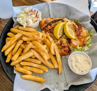 Tide Tables Restaurant and Marina photo 7