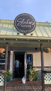 Slicker’s Eatery
