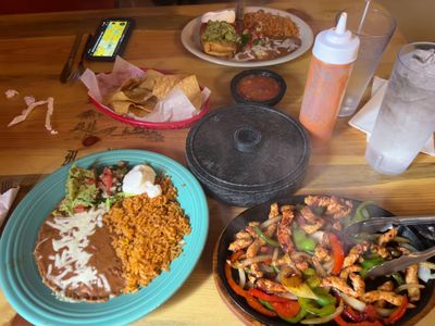 El Campestre Mexican Restaurant photo 2