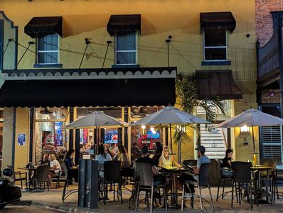 O’bricks Irish Pub & Martini Bar