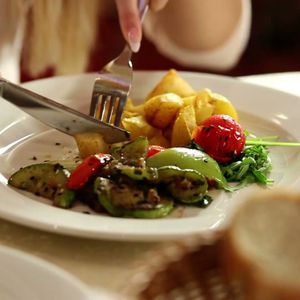 Mean Deans Local Kitchen photo 2